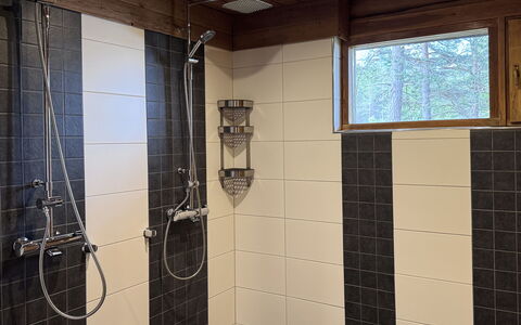 Sompsanniemi: Flooring, Verdieping, Loodgieterswerkinrichting, Badkamer, Interieur Ontwerp, Loodgieter, Tegel, Samengesteld Materiaal, Kamer, Douchekop