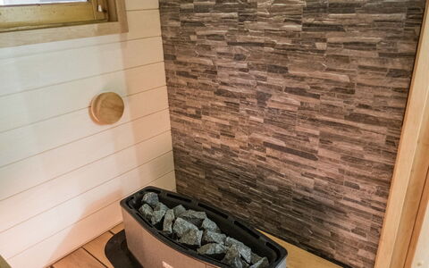 Mustikka: Meubilair, Interieur Ontwerp, Flooring, Verdieping, Tafel, Plafond, Keuken En Eettafel, Verlichting, Stoel, Huis