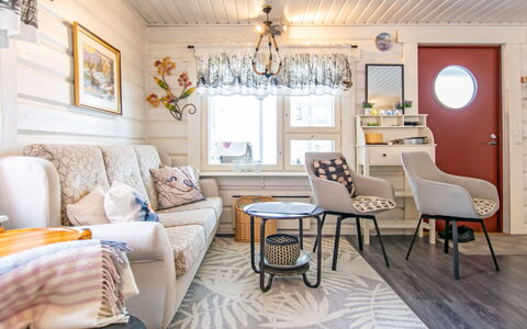 Siimaranta: Zwembad, Bergketen, Eco Hotel, Toevlucht, Landgoed, Vallei, Villa, Landscaping, Badplaats, Backyard