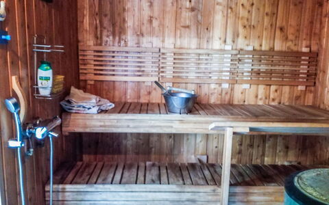Siimaranta: Meubilair, Interieur Ontwerp, Flooring, Verdieping, Tafel, Plafond, Keuken En Eettafel, Verlichting, Stoel, Huis