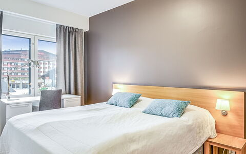 Ruka Ski Chalets 64, 1210: Bed, Interieur Ontwerp, Slaapkamer, Flooring, Meubilair, Verdieping, Laken, Bedding, Linens, Plafond