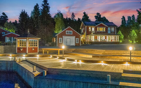 Villa Eriksberg: Boom, Bank, Huis, Verblijf, Meer, Vijver, Woud, Blokhut