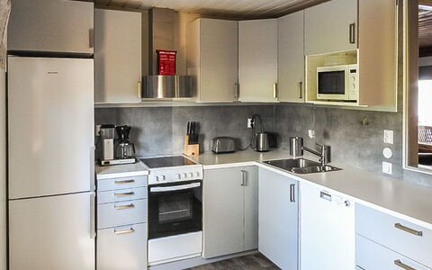 Pusula: Verblijf, Huis, Huis, Garden Gebouwen, Siding, Blokhut, Boerderij, Landgoed, Schuur, Werf