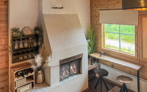 Lupposyöte B1: Interieur Ontwerp, Meubilair, Hout, Flooring, Plafond, Verdieping, Verlichting, Kamer, Huis, Woonkamer