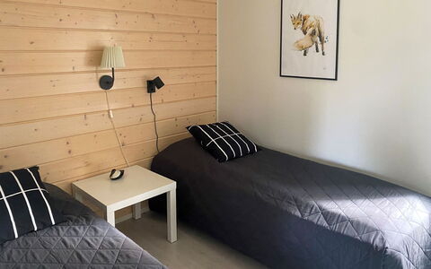 Kuukkeli: Meubilair, Interieur Ontwerp, Flooring, Verdieping, Tafel, Plafond, Keuken En Eettafel, Verlichting, Stoel, Huis