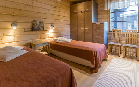 Villa Lumo (Ent. Ylläskyrö): Verdieping, Flooring, Interieur Ontwerp, Meubilair, Hout, Plafond, Houten Vloer, Kamer, Slaapkamer, Bed