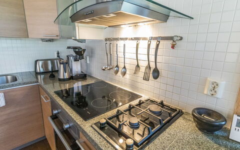 Villa Lumo (Ent. Ylläskyrö): Keuken, Toestel Van De Keuken, Countertop, Major Appliance, Fornuis, Gasfornuis, Fornuis, Cabinetry, Huishoudapparatuur, Gootsteen