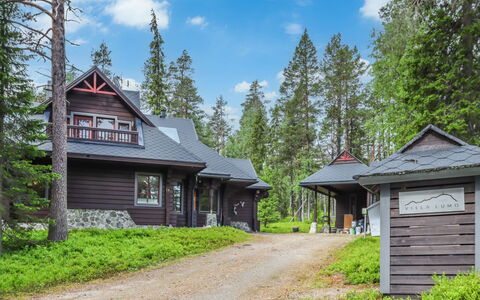 Villa Lumo (Ent. Ylläskyrö): Boom, Huis, Verblijf, Huis, Dak, Land Lot, Woud, Lariks, Siding