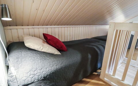 Kopara B 8: Hout, Verdieping, Flooring, Interieur Ontwerp, Meubilair, Slaapkamer, Kamer, Linens, Bed, Houten Vloer