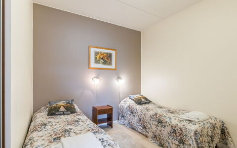 Yllästar 3 As 508: Muur, Verdieping, Flooring, Bed, Interieur Ontwerp, Slaapkamer, Hout, Plafond, Kamer, Laken