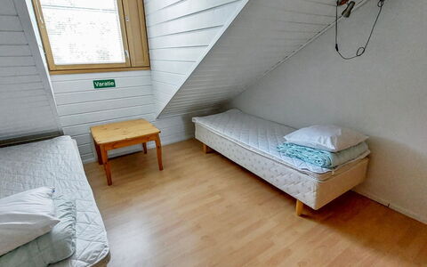 Aihki C O Villa Armas 50: Hout, Architectuur, Dak, Huis, Huis, Verblijf, Deur, Siding, Garden Gebouwen, Hardwood