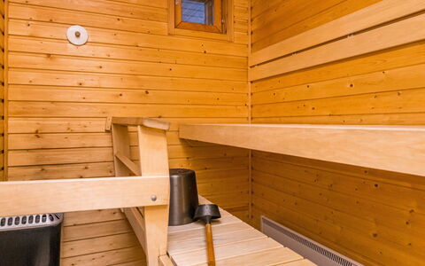 Karhunvartijan Linna C22: Hout, Siding, Verblijf, Huis, Huis, Plank, Garden Gebouwen, Blokhut, Hardwood, Veranda