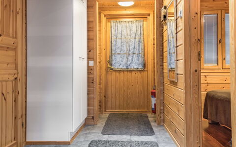 Aurinko-Saga: Hout, Siding, Deur, Verblijf, Verf, Werf, Schuifraam, Garden Gebouwen, Backyard, Plank