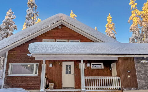 Kuura: Hout, Siding, Verblijf, Huis, Huis, Plank, Garden Gebouwen, Blokhut, Hardwood, Veranda