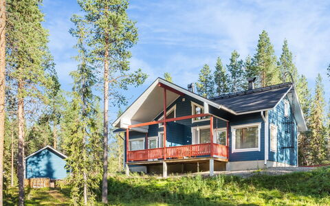 Ylläksen Sirppikuu 2: Verblijf, Huis, Huis, Siding, Blokhut, Boerderij, Landgoed, Veranda, Lariks, Bos