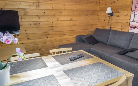 Lähikaltio 314: Flooring, Meubilair, Hout, Verdieping, Houten Vloer, Interieur Ontwerp, Kamer, Beits, Hardwood, Laminaatvloer