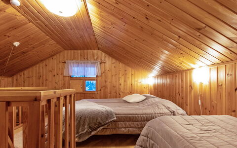 Ylläskarpalo 3 Päätyhuoneisto: Hout, Siding, Dak, Verblijf, Huis, Huis, Deur, Veranda, Garden Gebouwen, Boerderij