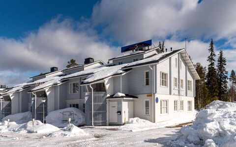 Yllästar 1 As 211: Winter, Sneeuw, Huis, Freezing, Verblijf, Siding, Helling, Schuifraam, Vorst