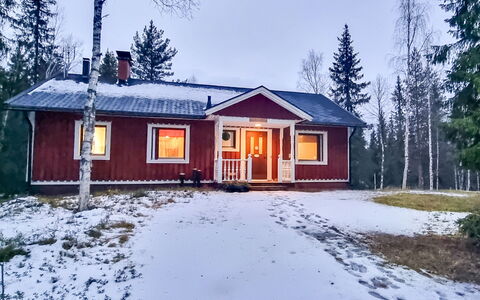 Kesänkilehto: Gebouw, Hout, Huis, Huis, Dak, Verblijf, Winter, Woongebied, Sneeuw, Siding