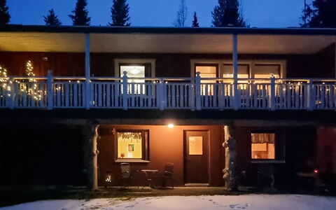 Kesänkilehto: Winter, Sneeuw, Freezing, Werf, Veranda, Avond, Hek, Lariks