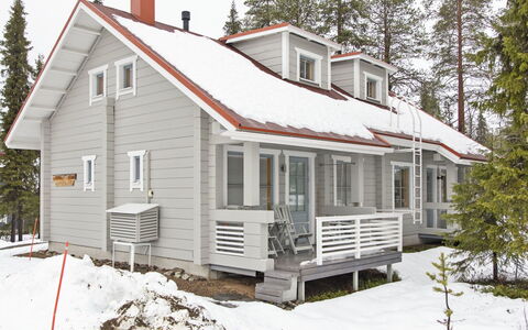 Ylläsröhkö D 8: Verblijf, Huis, Huis, Garden Gebouwen, Siding, Blokhut, Boerderij, Landgoed, Schuur, Werf