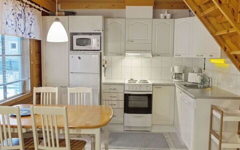 Ylläsröhkö D 8: Verblijf, Huis, Huis, Garden Gebouwen, Siding, Blokhut, Boerderij, Landgoed, Schuur, Werf