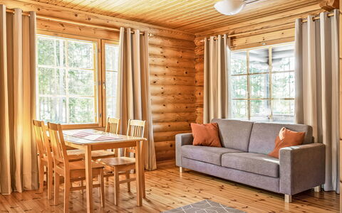 Marttalanmäki: Interieur Ontwerp, Flooring, Hout, Meubilair, Verdieping, Houten Vloer, Bruin, Kamer, Beits, Hardwood