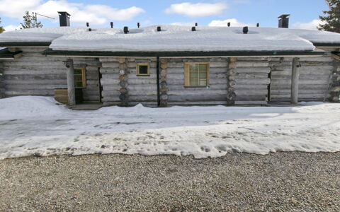Peikkola: Hout, Siding, Verblijf, Huis, Huis, Plank, Garden Gebouwen, Blokhut, Hardwood, Veranda