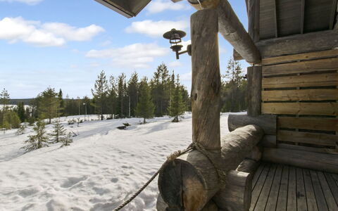 Peikkola: Hout, Siding, Verblijf, Huis, Huis, Plank, Garden Gebouwen, Blokhut, Hardwood, Veranda