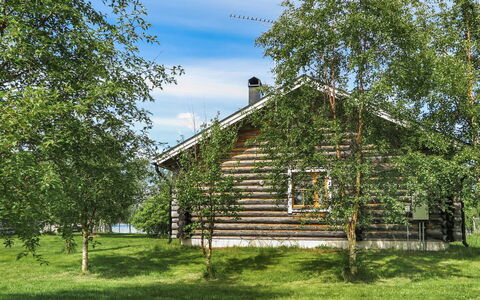 Keskiniemi: Boom, Bank, Huis, Verblijf, Meer, Vijver, Woud, Blokhut
