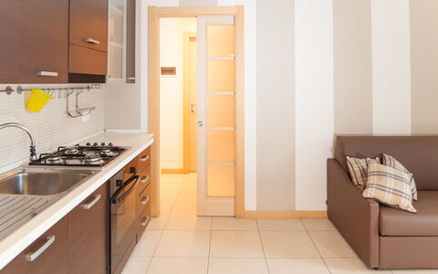 Apartment Zero - Diano Marina: Kamer, Eigendom, Meubilair, Tegel, Keuken, Interieur Ontwerp, Verdieping, Cabinetry, Gebouw, Huis