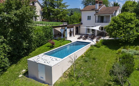 Klementini: Zwembad, Huis, Waterpartij, Landgoed, Backyard, Landscaping, Villa, Eco Hotel, Binnenplaats
