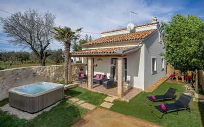 Villa Aurora