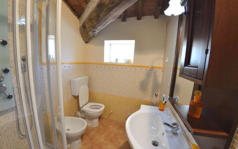 Casa Di Renzo: Badkamer, Kamer, Eigendom, Huis, Loodgieterswerkinrichting, Gebouw, Onroerend Goed, Architectuur, Interieur Ontwerp, Wastafel