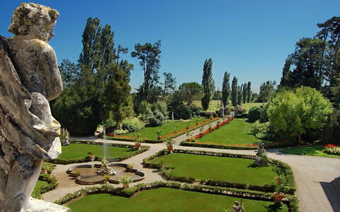 Ca' Marcello: Tuin, Botanische Tuin, Plantkunde, Standbeeld, Boom, Landgoed, Toerisme, Beeldhouwwerk, Lucht,  Felsen\