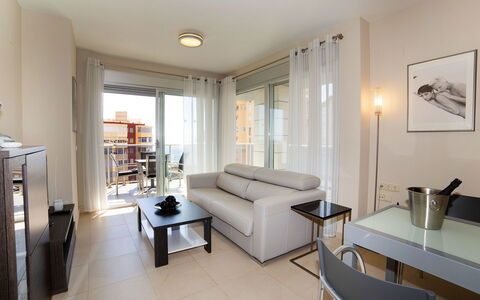 Entremares: Kamer, Eigendom, Interieur Ontwerp, Gebouw, Meubilair, Woonkamer, Plafond, Verdieping, Geel, Onroerend Goed