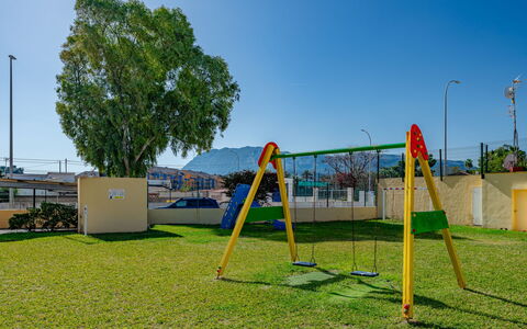 Estrella Blanca: Buitenmeubels, Tuin, Buitentafel, Stoel, Schaduw, Landscaping, Backyard, Werf, Eco Hotel, Keuken En Eettafel