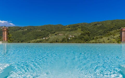 Villa Roncovisi: Zwemwater, Blauw, Water, Zwembad, Zee, Lucht, Azure, Watervoorraden, Turkoois, Aqua