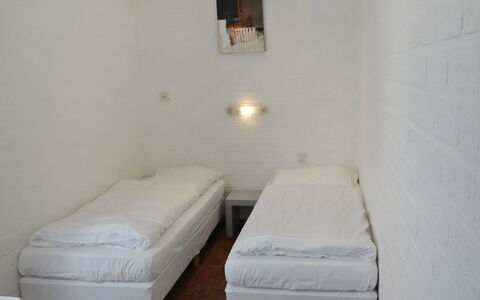 Bungalowpark Landsrade: Eigendom, Meubilair, Comfort, Hout, Gebouw, Interieur Ontwerp, Verdieping, Flooring, Rechthoek