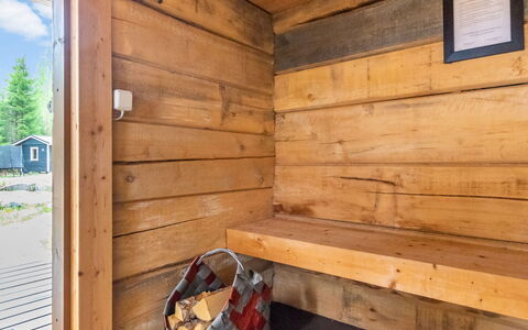 Kalliolaakso: Meubilair, Stoel, Buitenmeubels, Tafel, Hout, Buitentafel, Keuken En Eettafel, Schaduw, Tuin, Paraplu