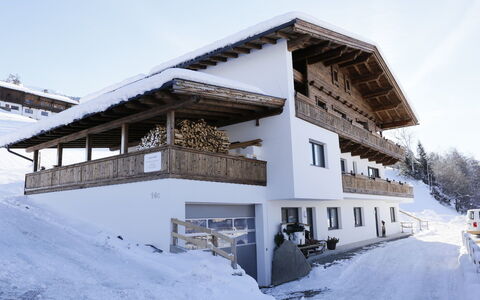 Birgit: Sneeuw, Winter, Huis, Eigendom, Architectuur, Gebouw, Huis, Lucht, Onroerend Goed, Dak