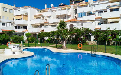 Torremolinos 25: Eigendom, Zwembad, Toevlucht, Gebouw,  Dorf\, Appartement, Onroerend Goed, Badplaats, Hotel, Vrije Tijd