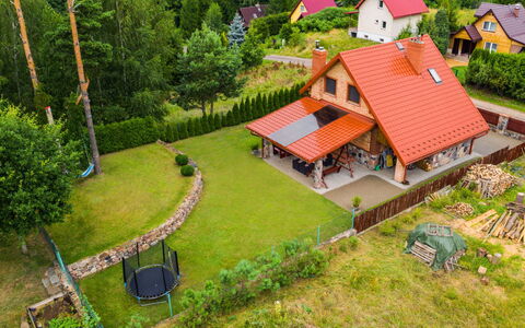 Jędrzejki: Fabriek, Gebouw, Eigendom, Groen, Venster, Natuur, Blad, Plantkunde, Boom, Land Lot