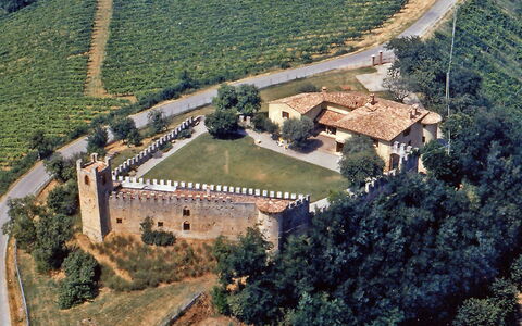 Di Magnano: Luchtfotografie, Eigendom, Vogelperspectief, Landgoed, Fotografie, Herenhuis, Landelijk Gebied, Geschiedenis, Landschap, Oude Geschiedenis