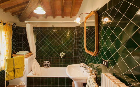 Casaccia: Kamer, Eigendom, Badkamer, Interieur Ontwerp, Huis, Huis, Gebouw, Tegel, Plafond, Onroerend Goed