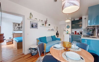 La Pergola 320.2: Meubilair, Interieur Ontwerp, Hout, Appartement, Verdieping, Flooring, Kamer, Plafond, Stoel, Woonkamer