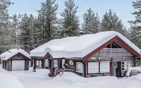 Kerkkälä: Hout, Verblijf, Blokhut, Woud, Schuur, Garden Gebouwen, Lariks, Bos, Beits