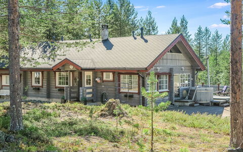 Kerkkälä: Hout, Verblijf, Blokhut, Woud, Schuur, Garden Gebouwen, Lariks, Bos, Beits