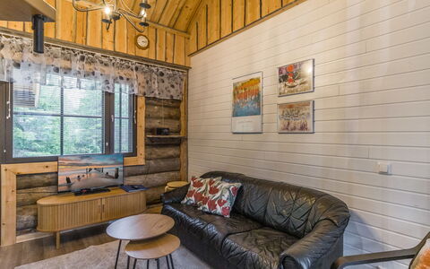Kantapää D2: Hout, Flooring, Plafond, Interieur Ontwerp, Verdieping, Meubilair, Huis, Kamer, Beits, Hardwood