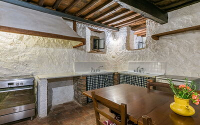 Taverna 600.6: Muur, Plafond, Flooring, Meubilair, Interieur Ontwerp, Keuken, Countertop, Kamer, Toestel Van De Keuken, Tegel